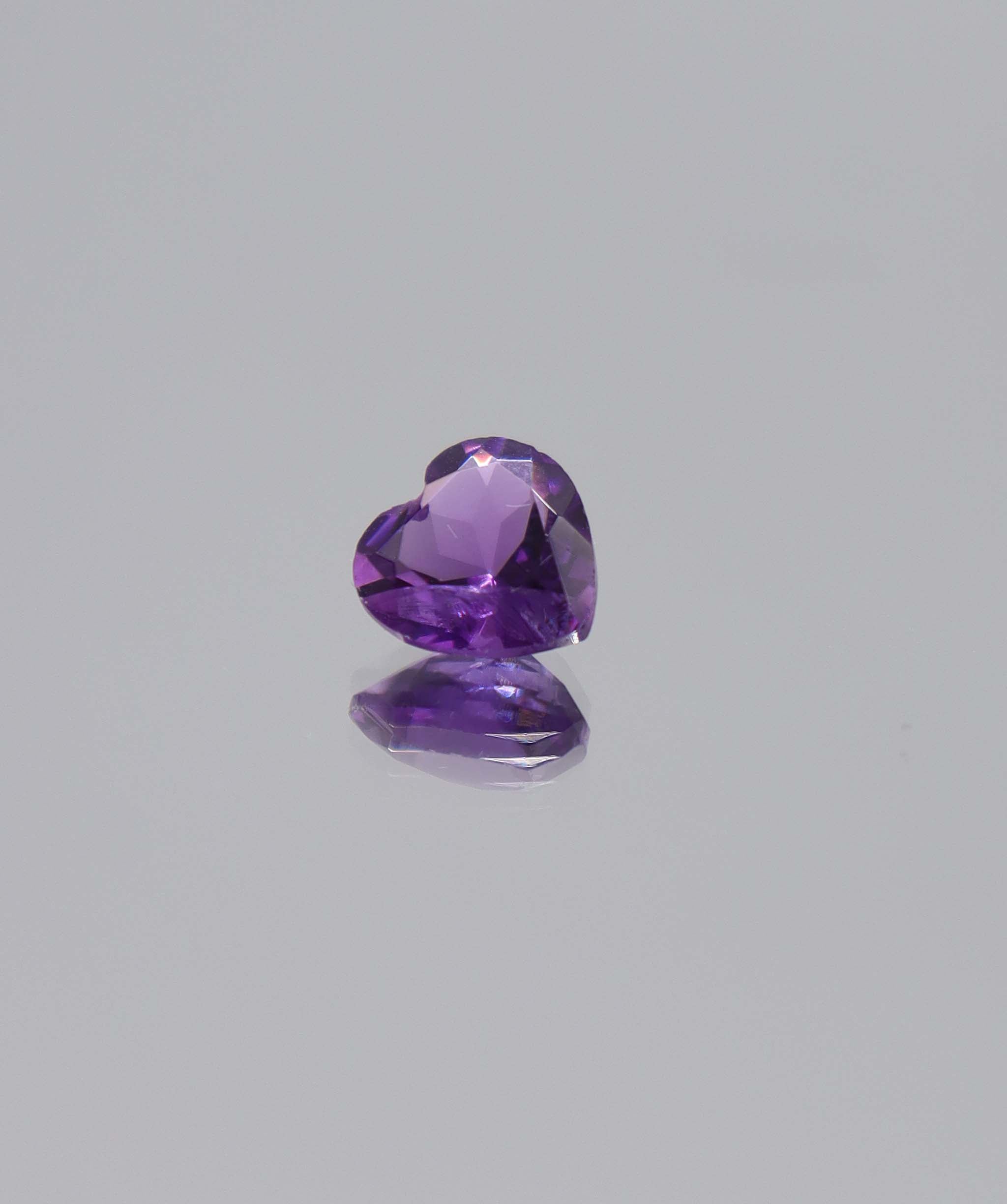 1.65ct Amethyst heart shape DXBCS6102