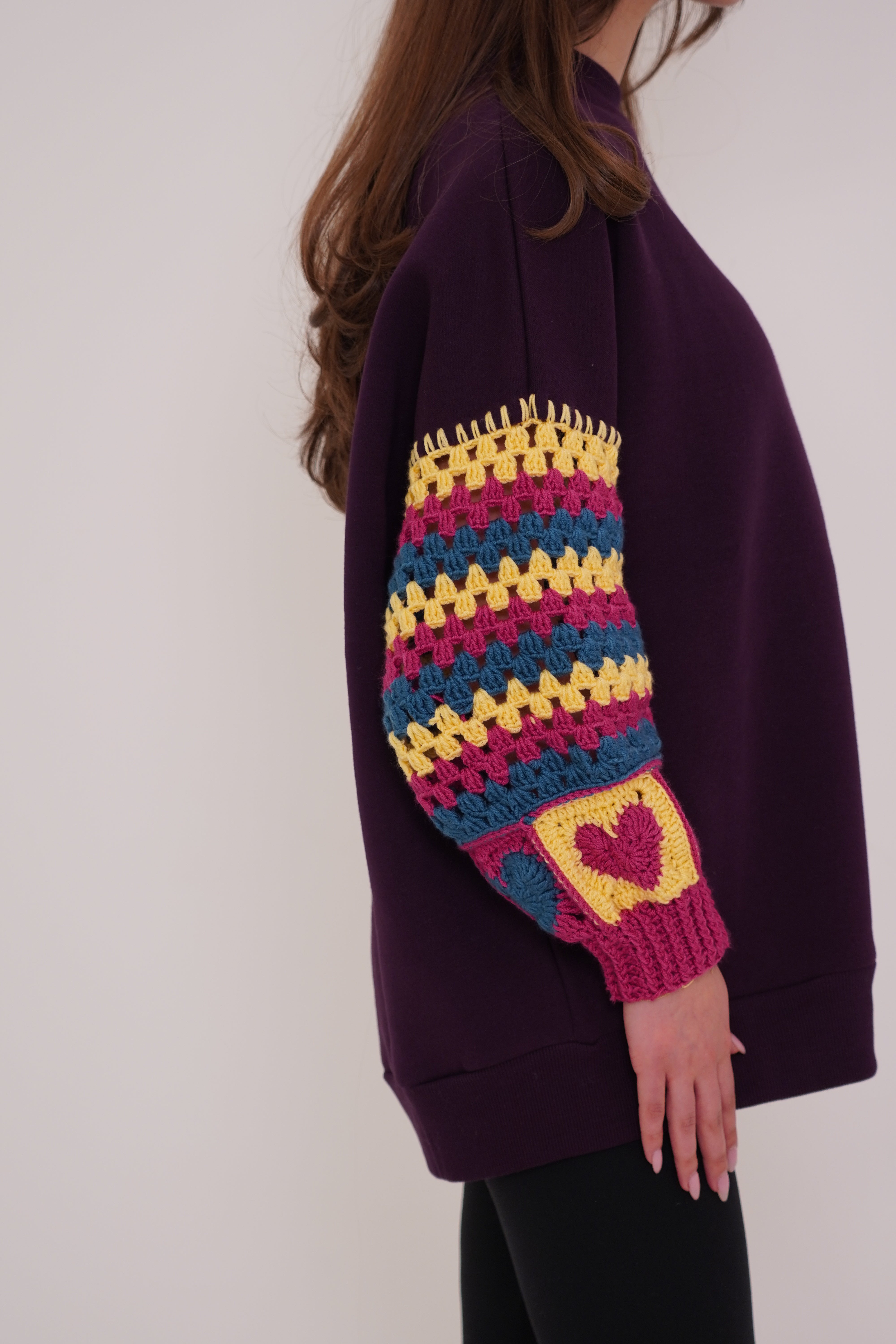 RAINBOW CROCHET SLEEVE SWEATER (سترة)