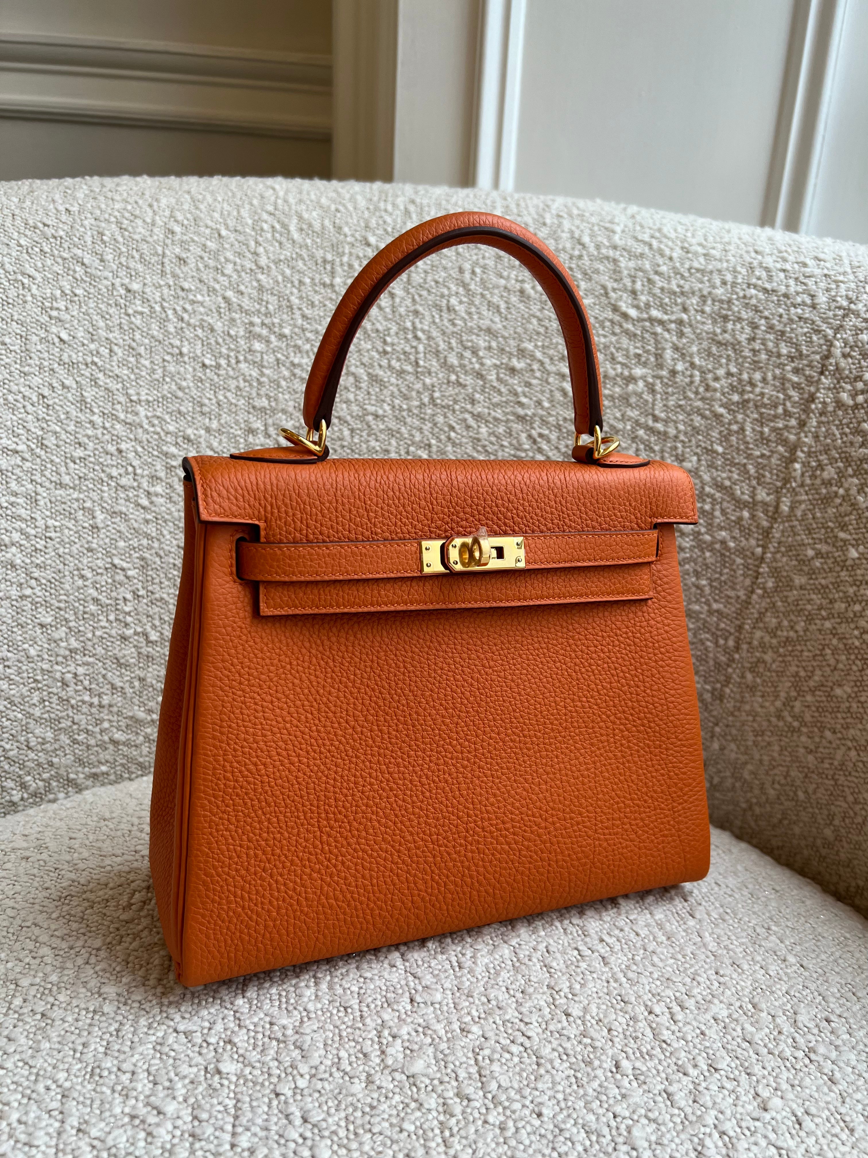 HERMÈS KELLY 25CM ORANGE Togo Leather with Gold Hardware