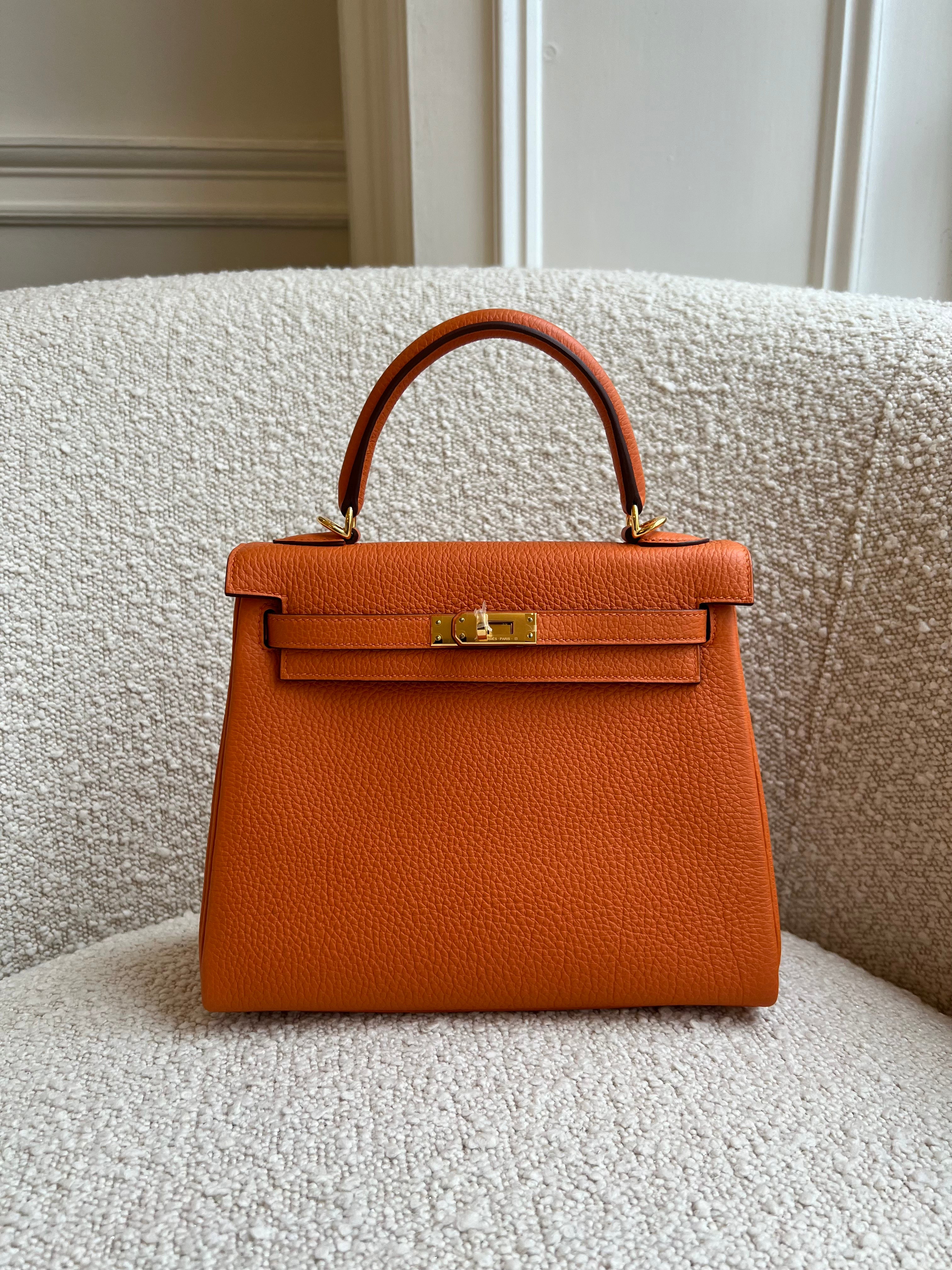 HERMÈS KELLY 25CM ORANGE Togo Leather with Gold Hardware