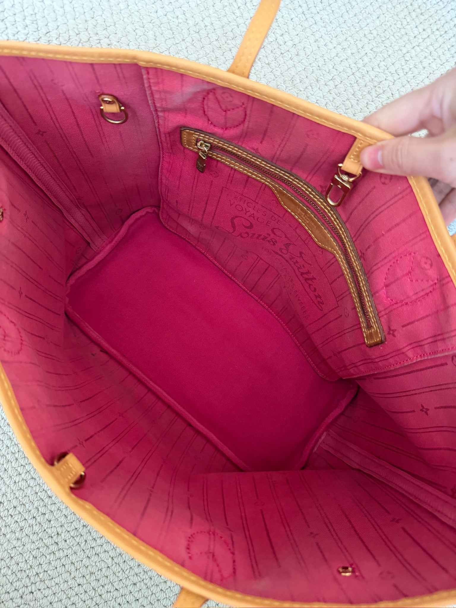 Louis Vuitton Neverfull MM Monogram Tote Bag