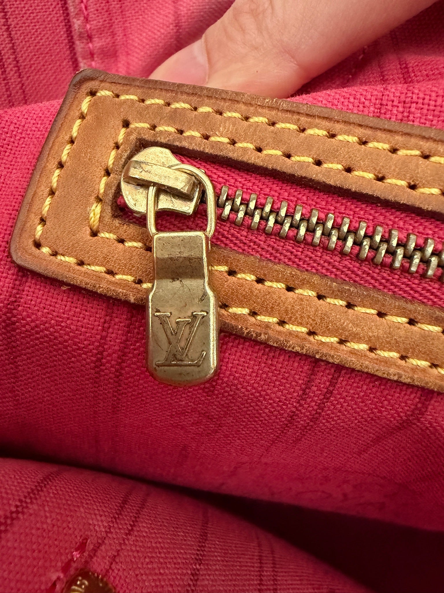 Louis Vuitton Neverfull MM Monogram Tote Bag