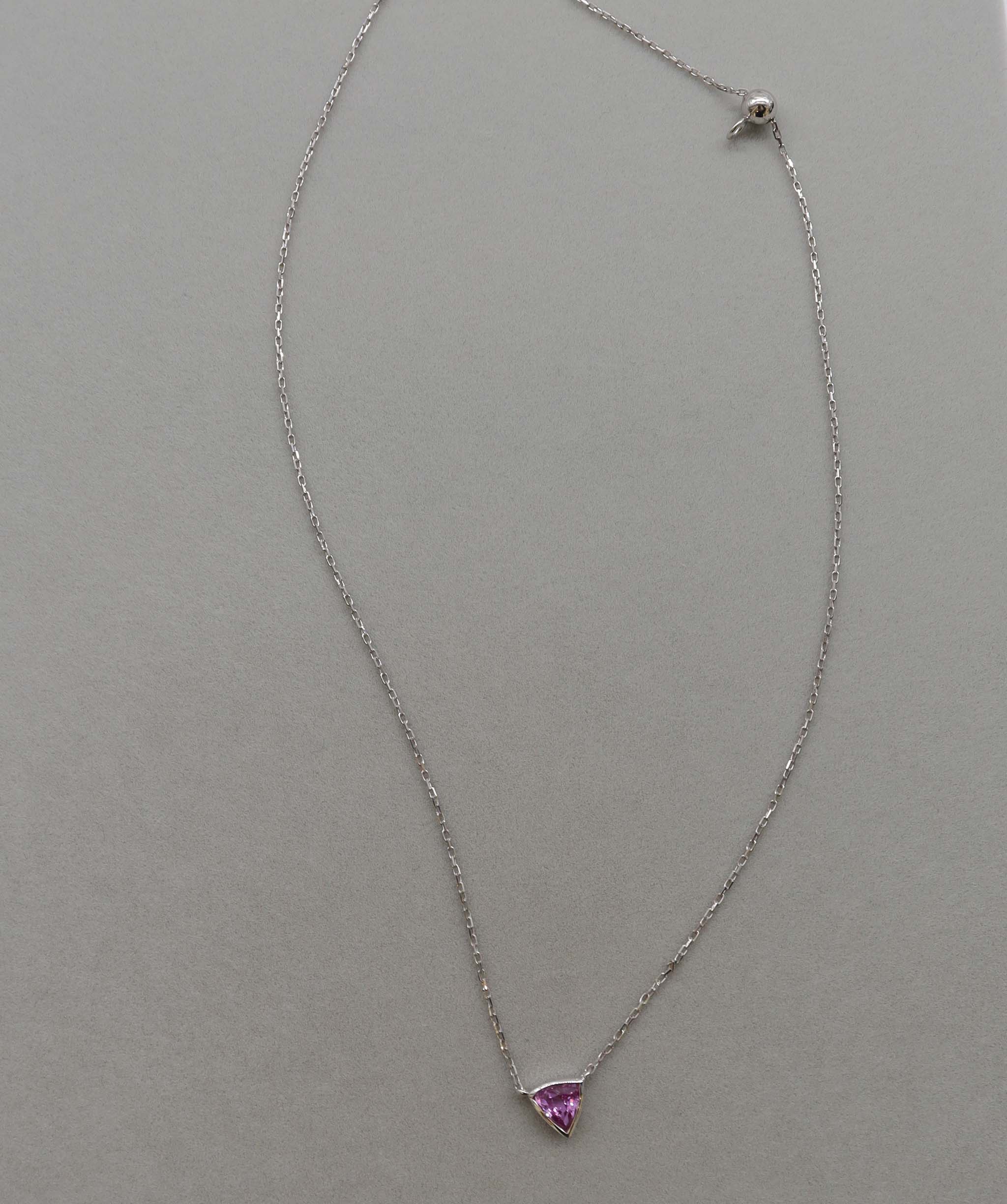 The superwoman cut pink sapphire White Gold DXBS2683