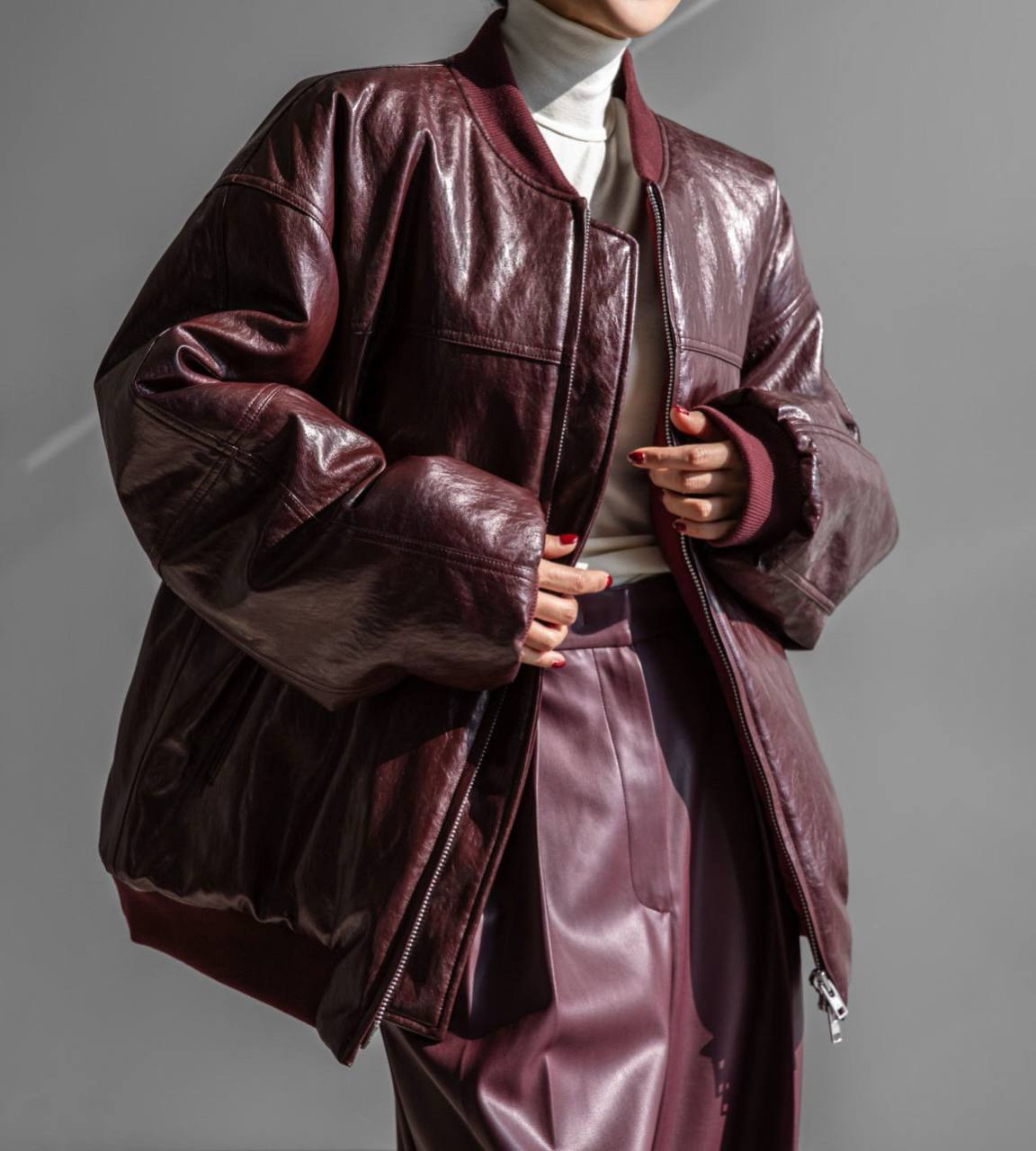 FRONT PLEATED LEATHER TROUSERS (بنطلون)