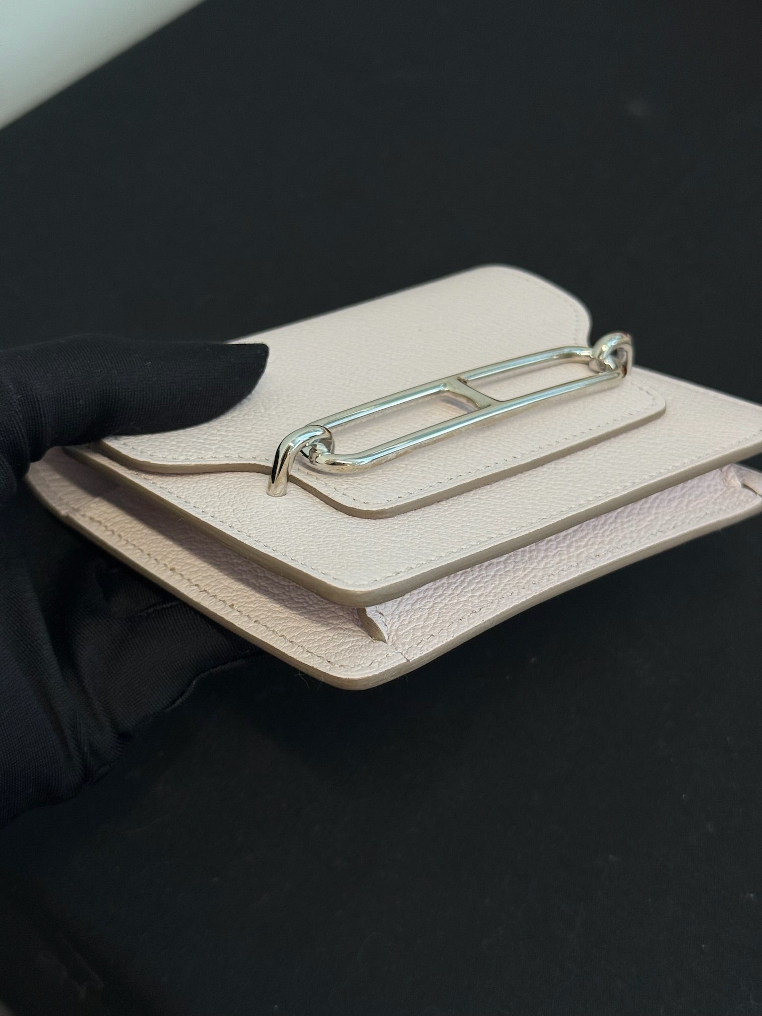 Hermès Mauve Pale Chèvre Mysore Roulis Slim wallet