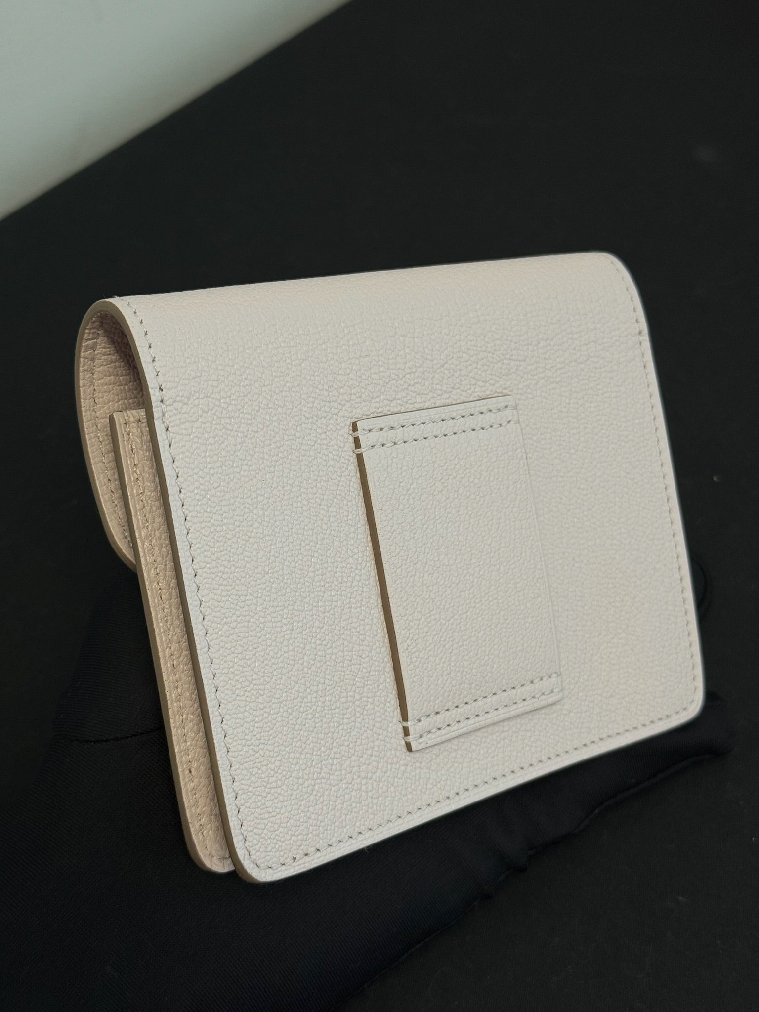 Hermès Mauve Pale Chèvre Mysore Roulis Slim wallet
