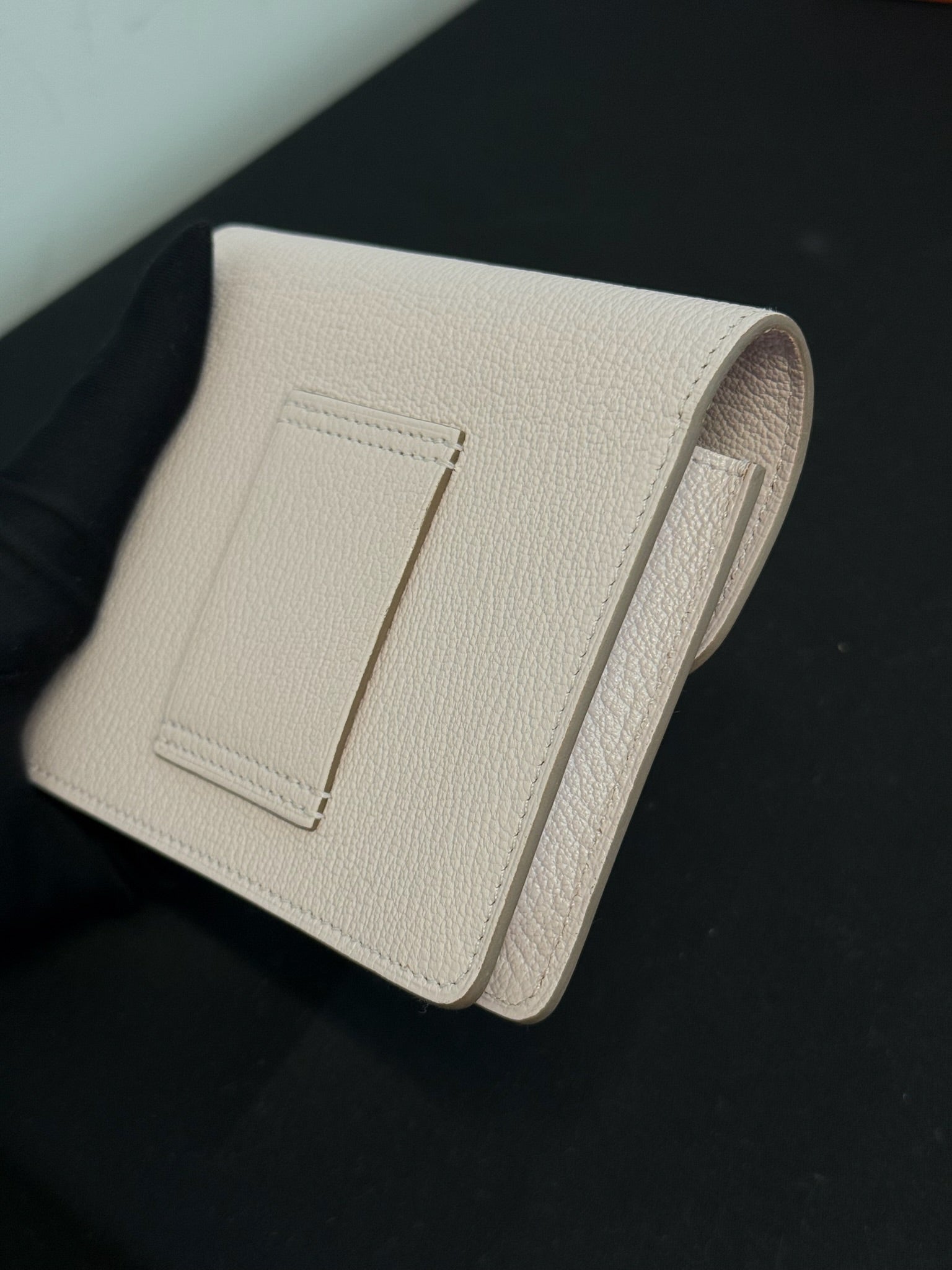 Hermès Mauve Pale Chèvre Mysore Roulis Slim wallet
