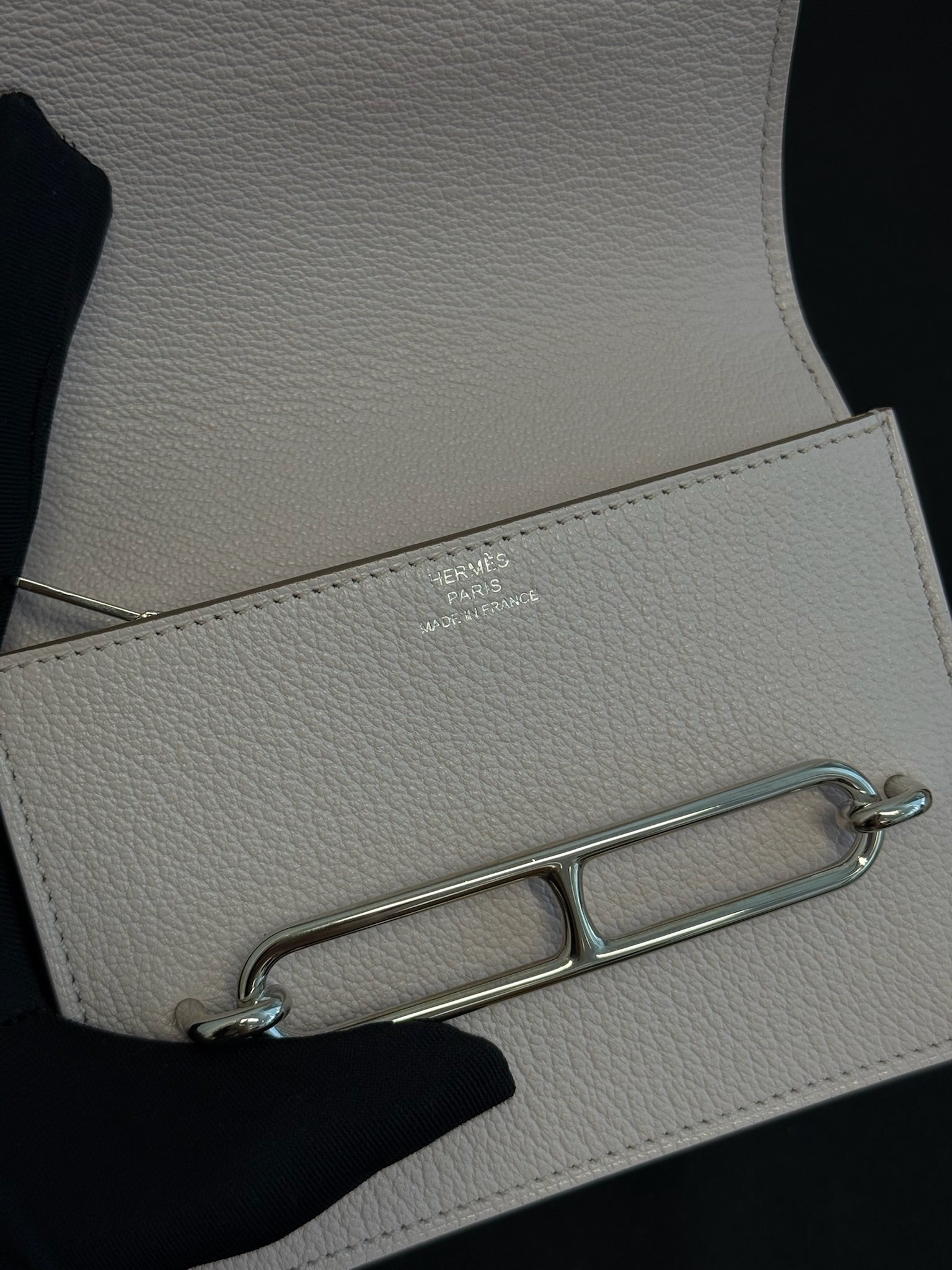 Hermès Mauve Pale Chèvre Mysore Roulis Slim wallet