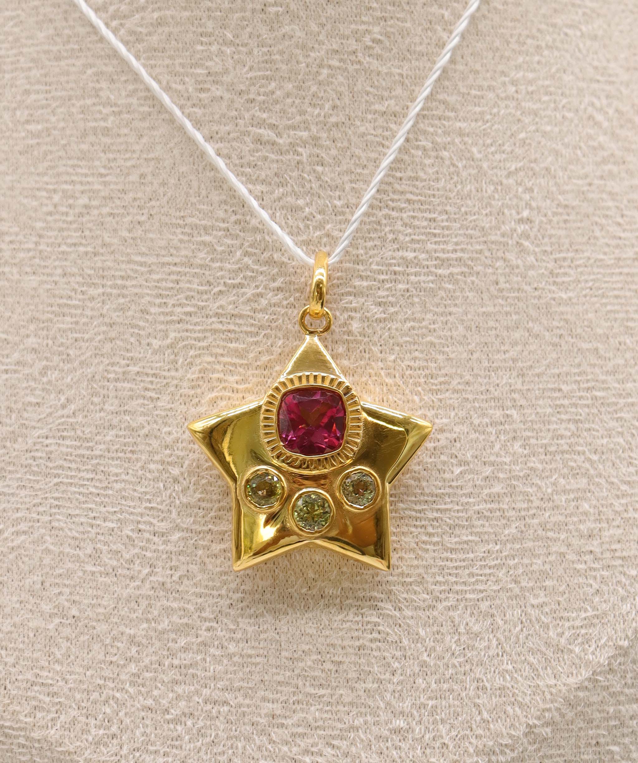 GEMGOCHI  Star Shape DXBS6608
