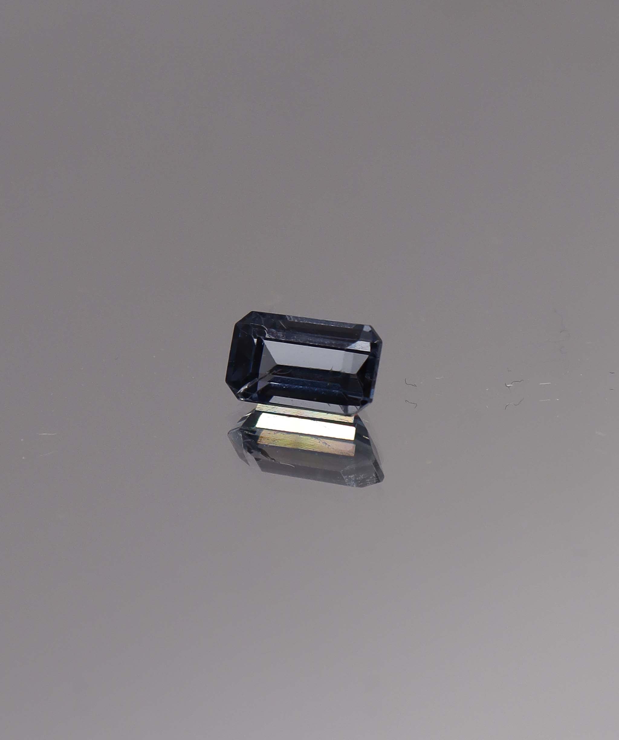 1.47ct Silver Blue Spinel Emerald DXBCS1594