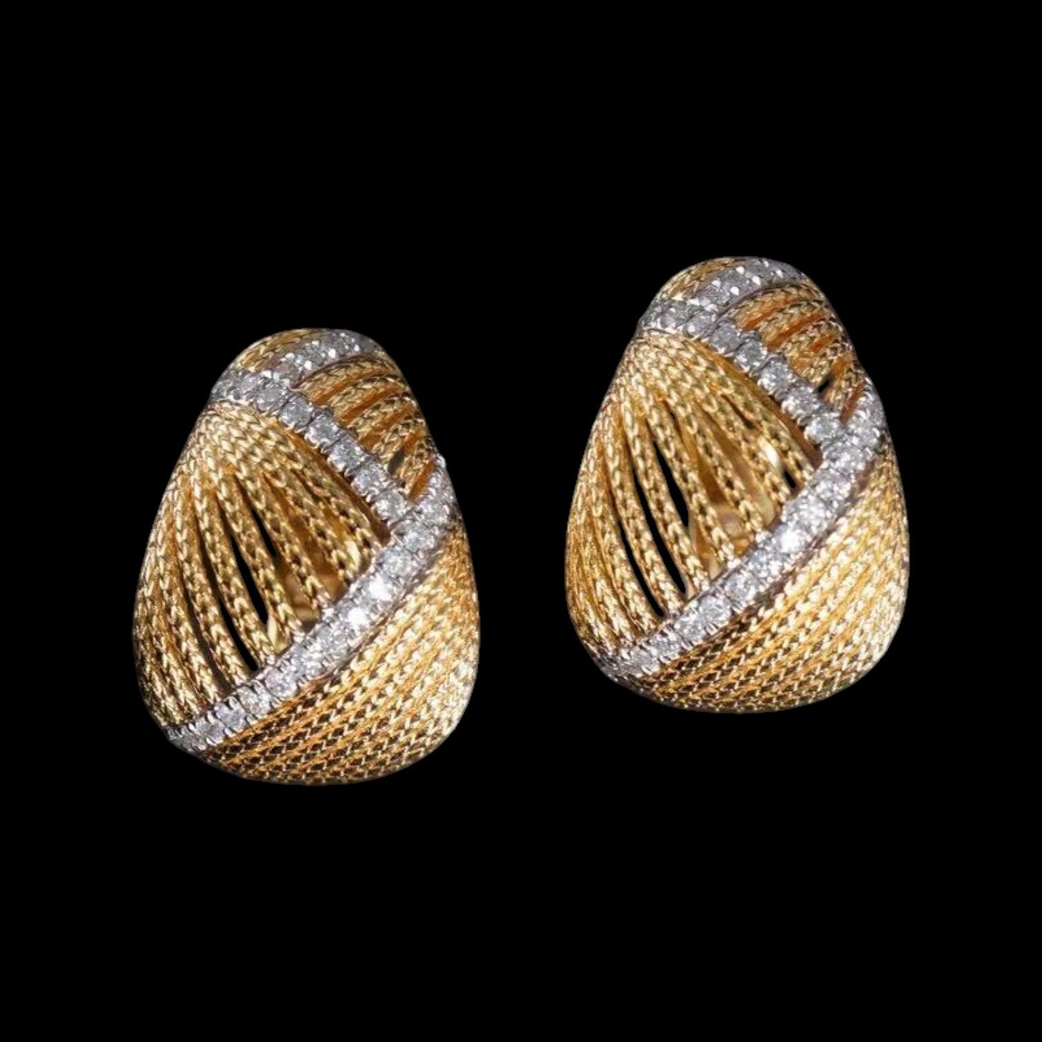 0.34ct Natural White Diamond Earrings set in 18K Yellow Gold