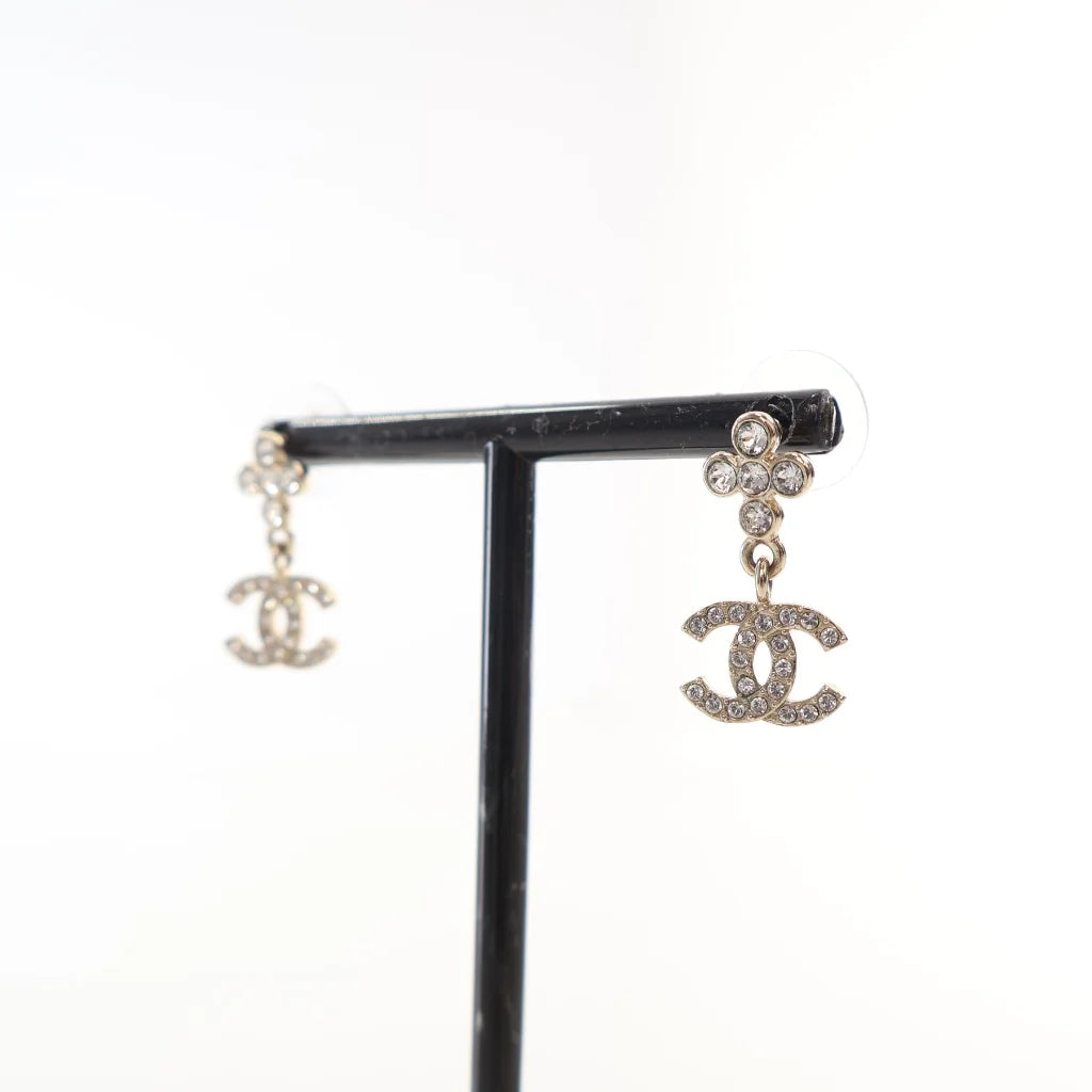 Chanel 23A CC Drop Earrings L-6155VS