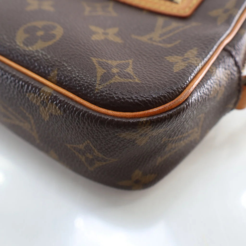 Louis Vuitton Cite Pochette L-A8ROZB