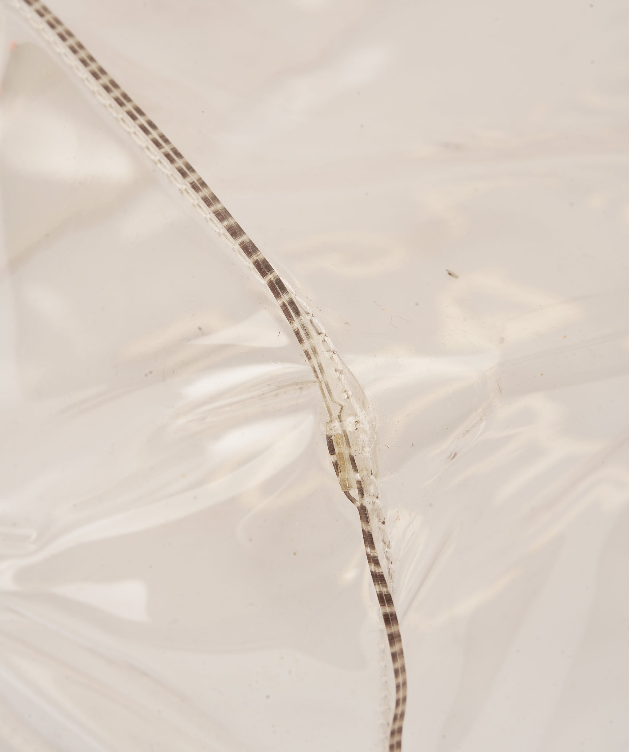 HERMES VINYL KELLY SOUVENIR DE L' EXPOSITION 1997 CLEAR HAND BAG GOLD HARDWARE 90327407