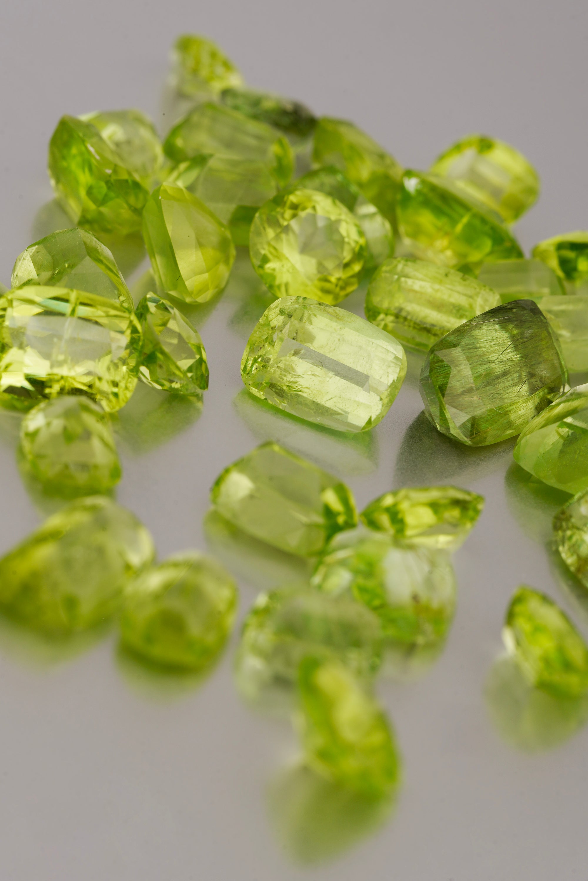 #P9 Peridot - Green PAK09