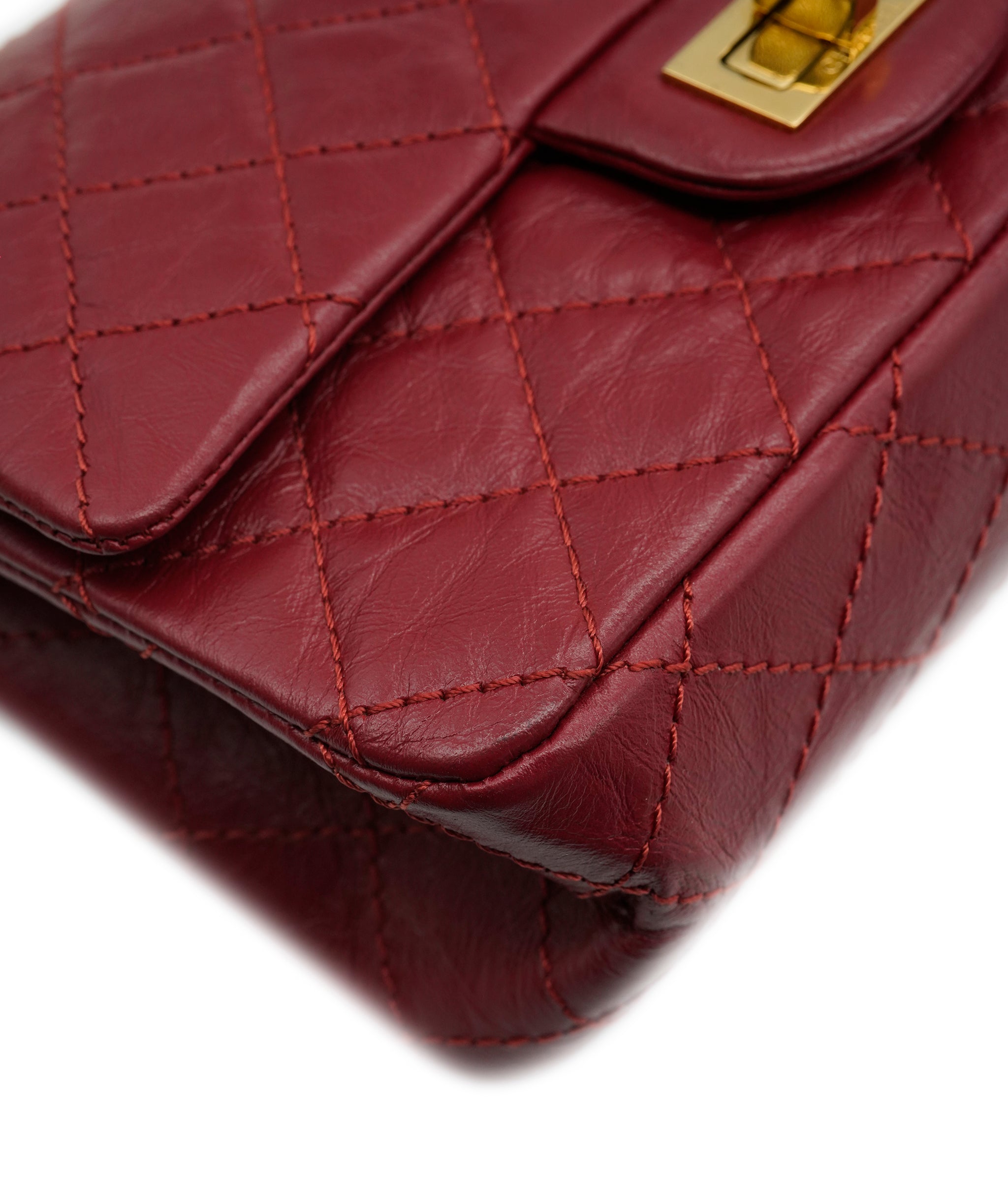 Chanel rouge 255 mini  AKC0091