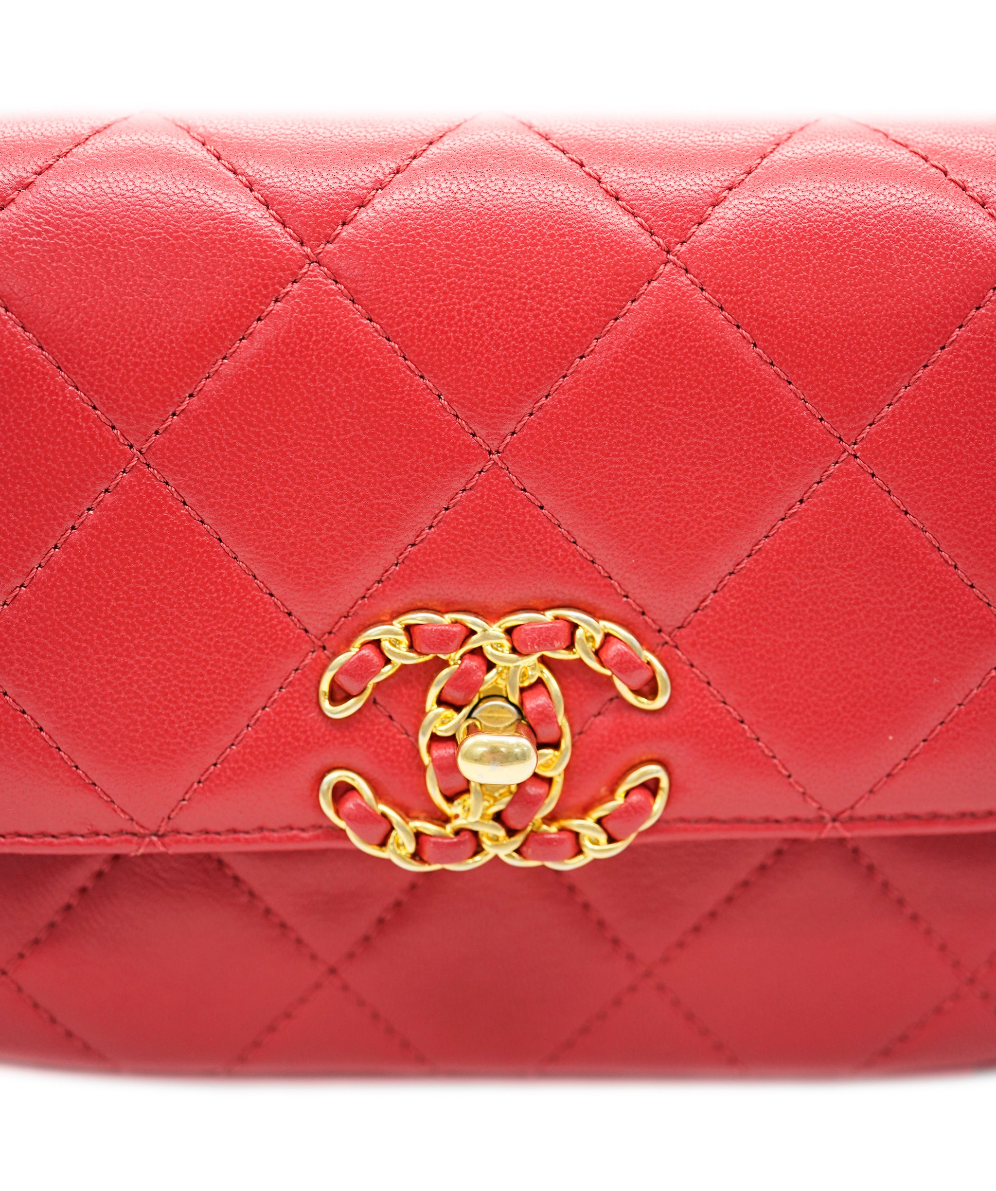 Chanel Quilted Lambskin Red Infinity Waist Belt Bag ALC1984