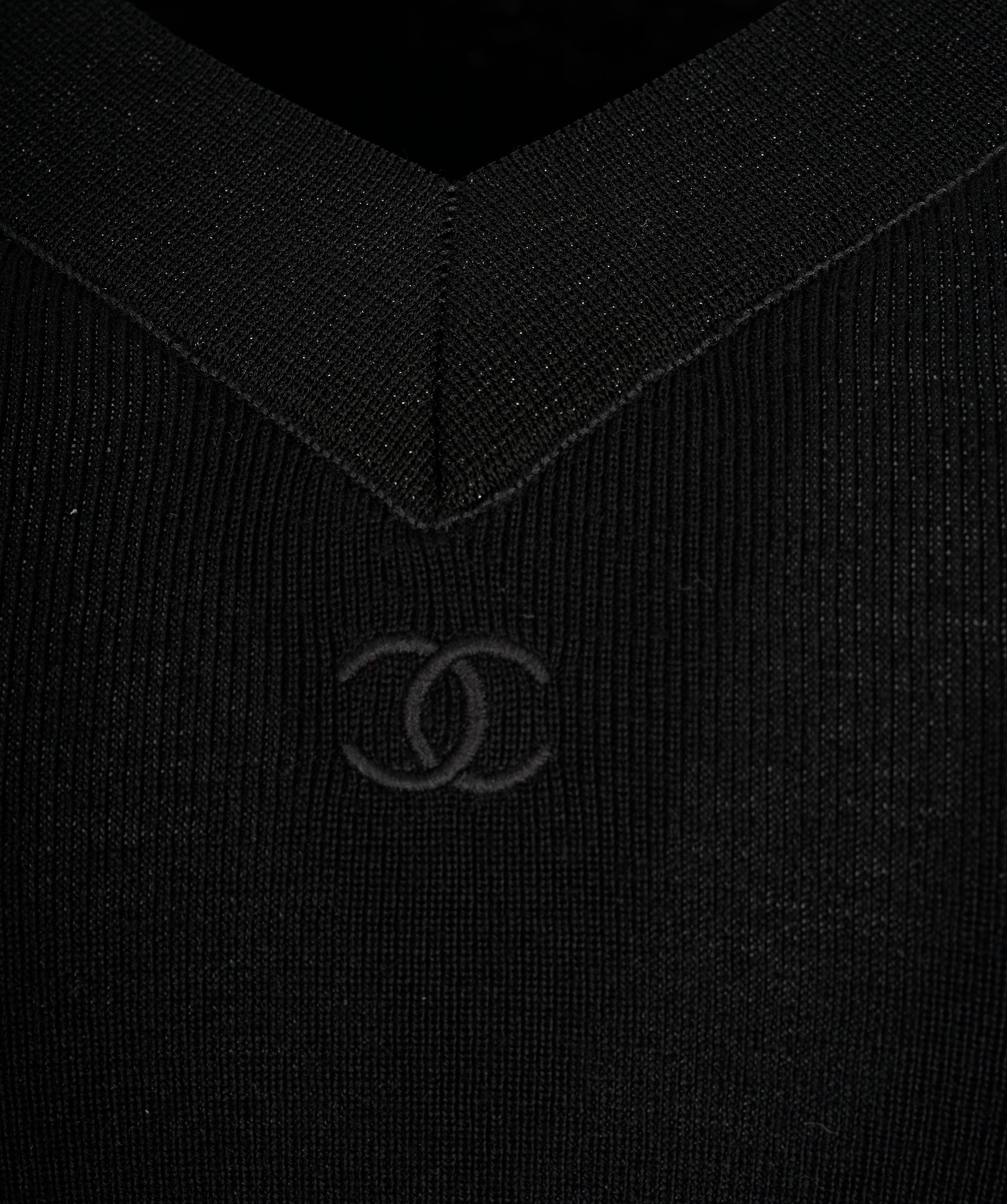 Chanel 06A CC V-Neck Top Black ASL10695