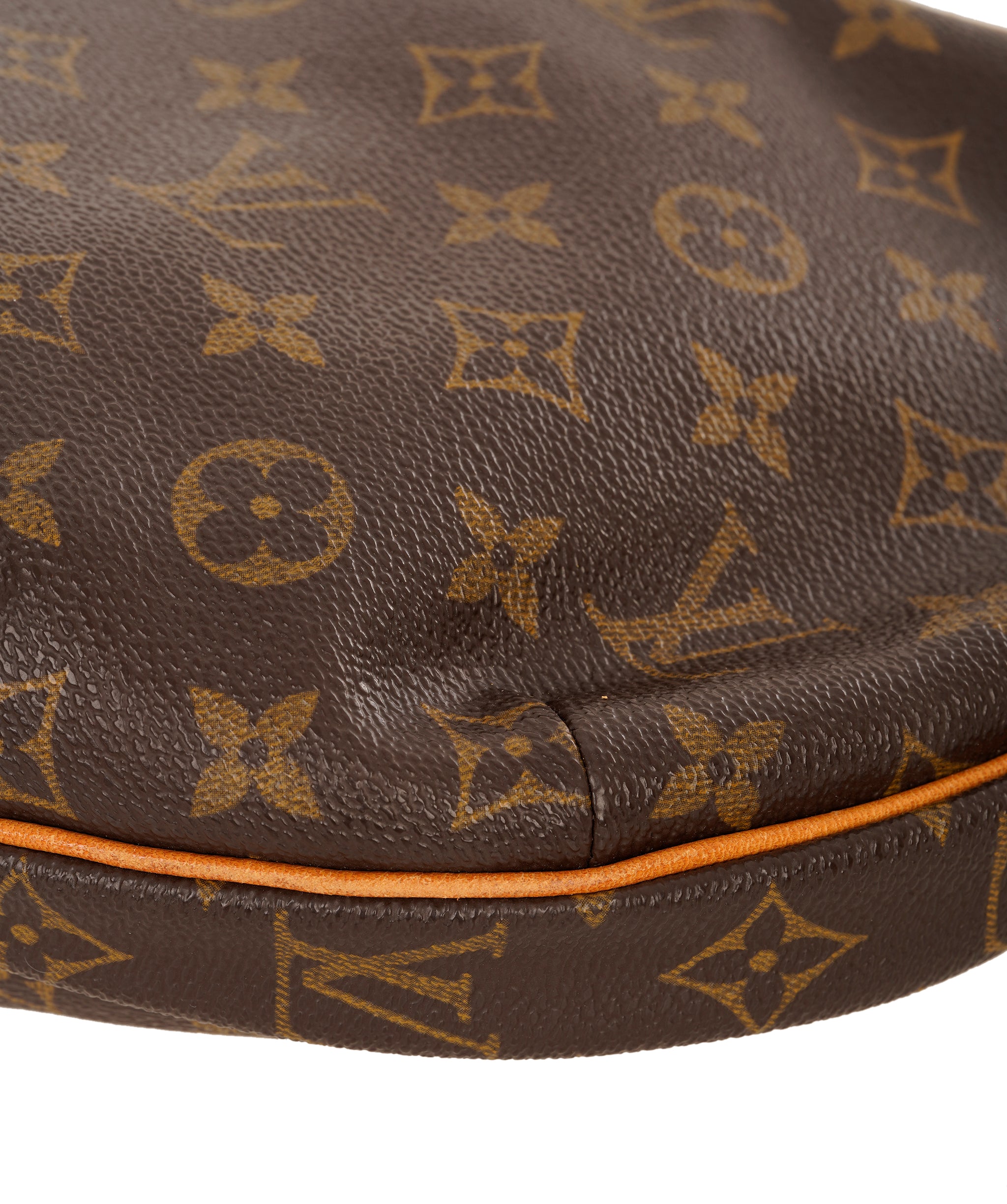 Louis Vuitton Croissant Handbag - Louis Vuitton ALC4164