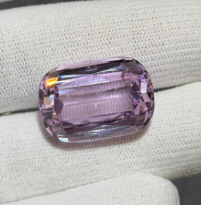 47.72ct Lilac Pink Kunzite (For pendant use) DXBCS3707