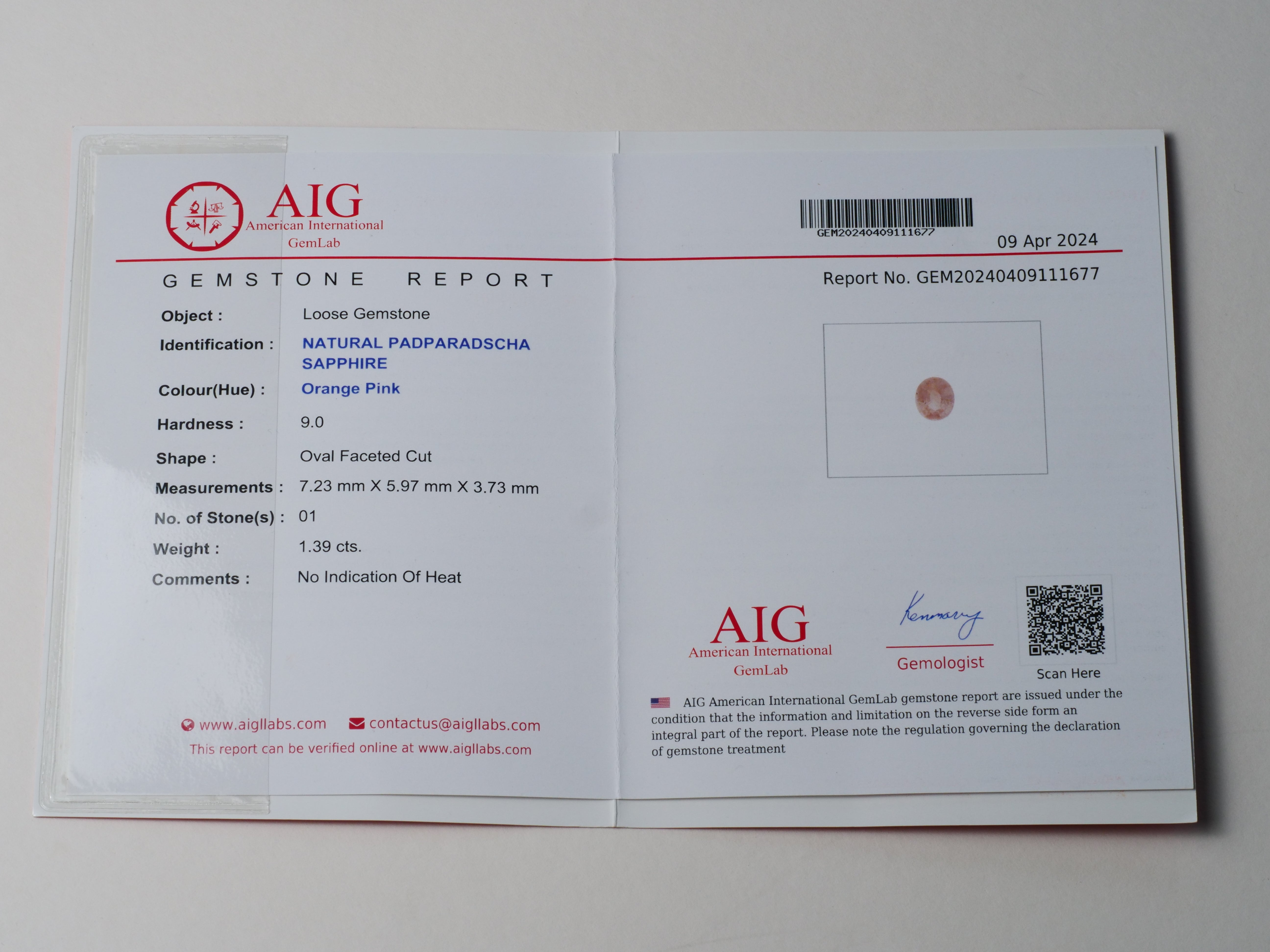 Certified No heat 1.39ct Padparadscha Sapphire