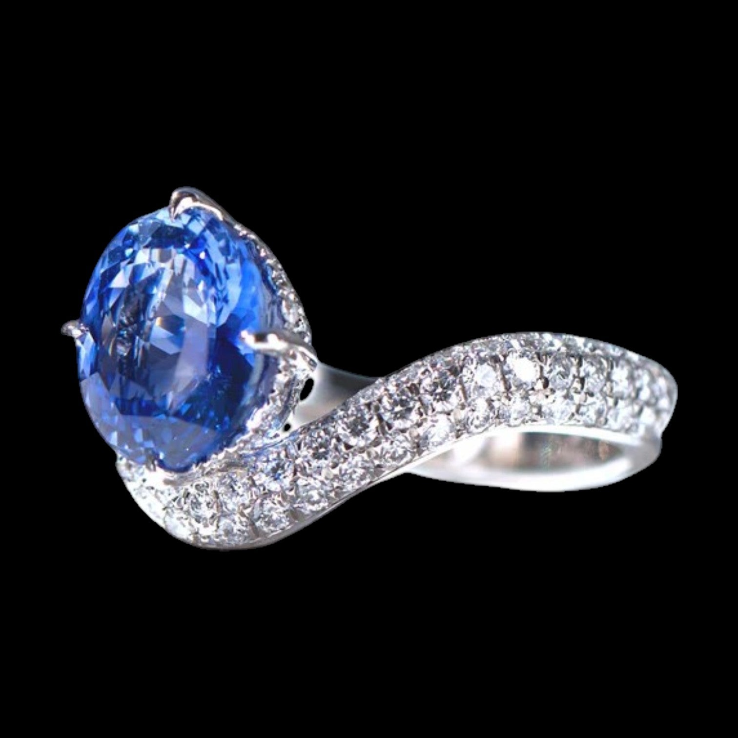 2.61ct Ceylon "no heat" Sapphire and 0.83ct (EF VS) Diamond Curve Ring in Platinum