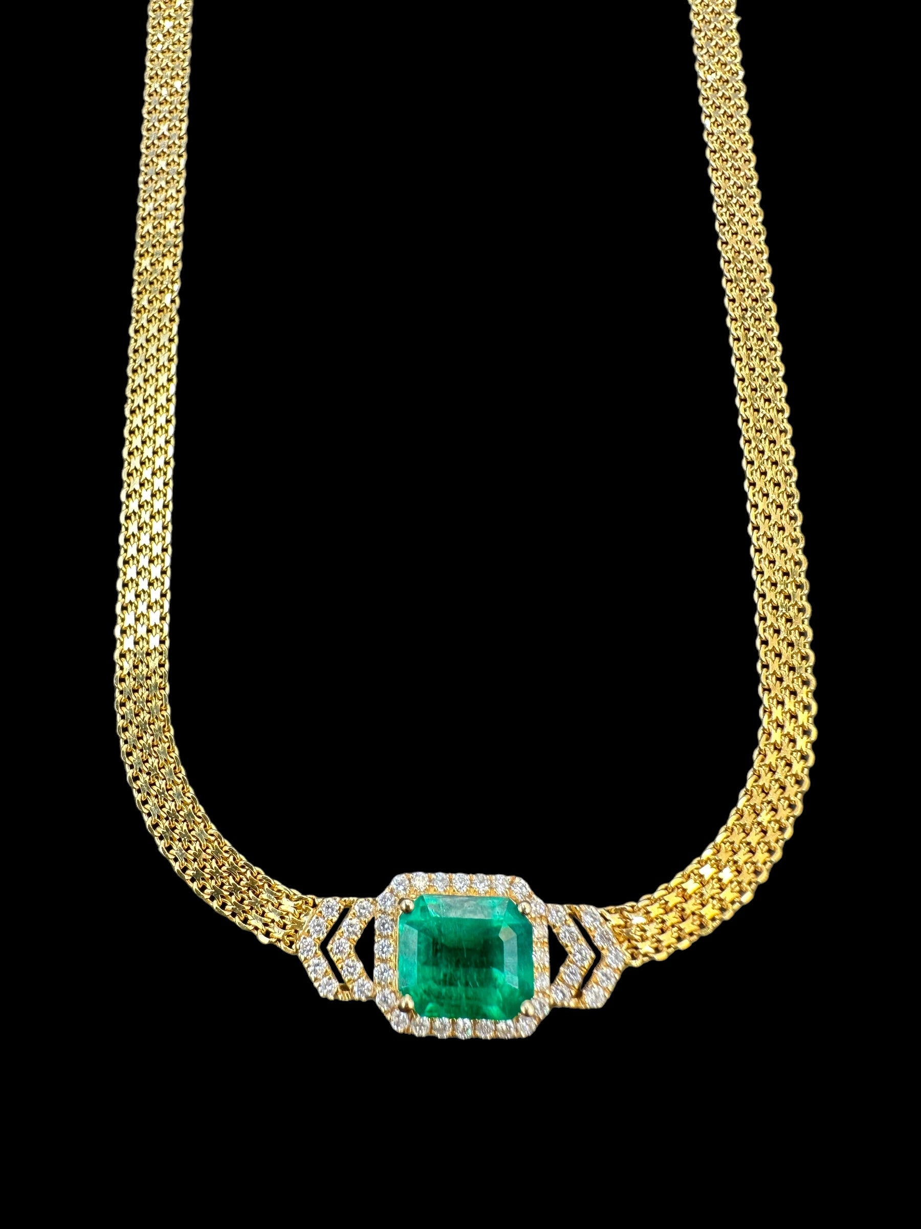 1.62ct  Emerald & Diamond set in 18: Yellow Gold necklace