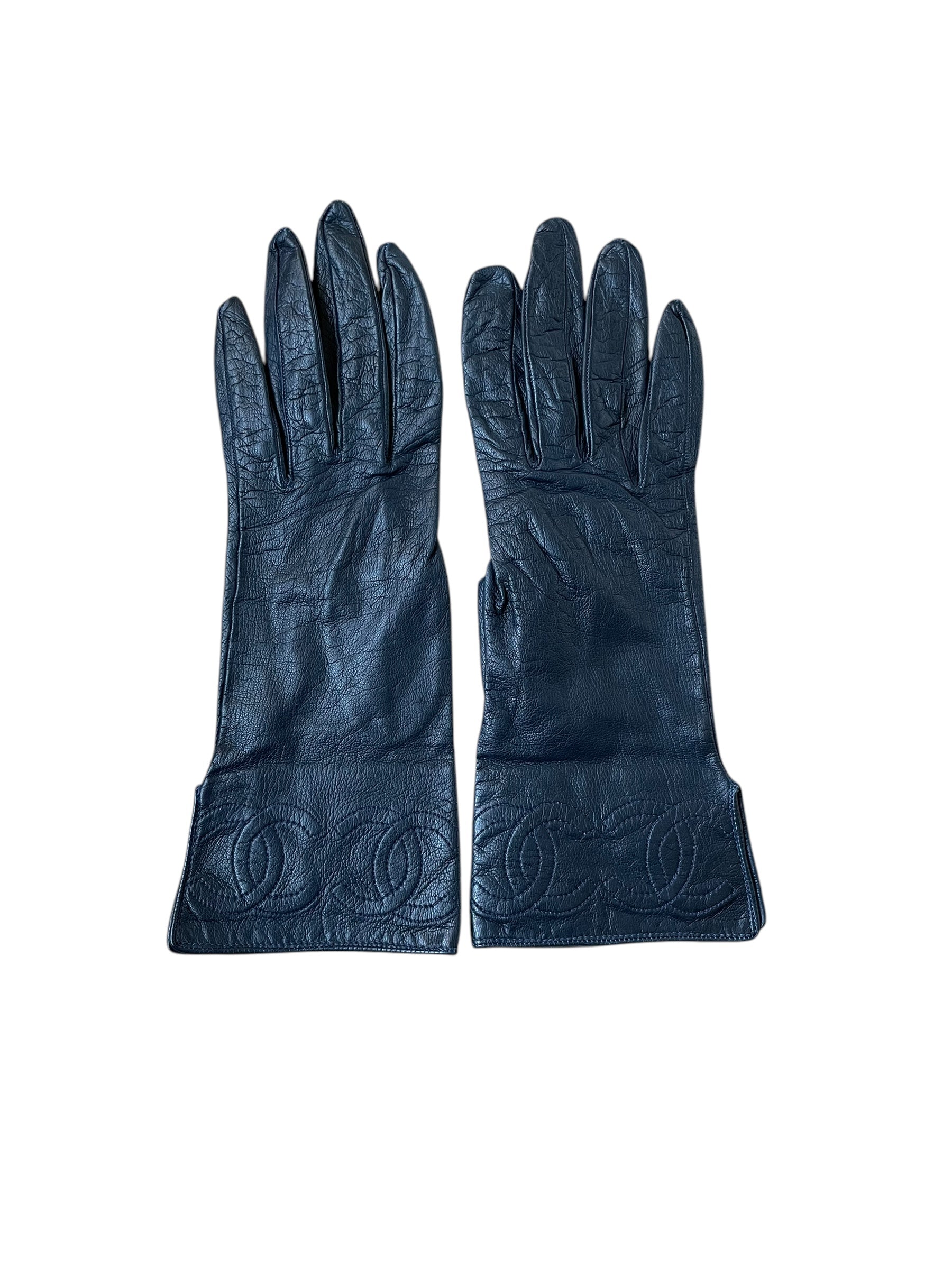 Chanel CC Leather Gloves Navy DXBK0150