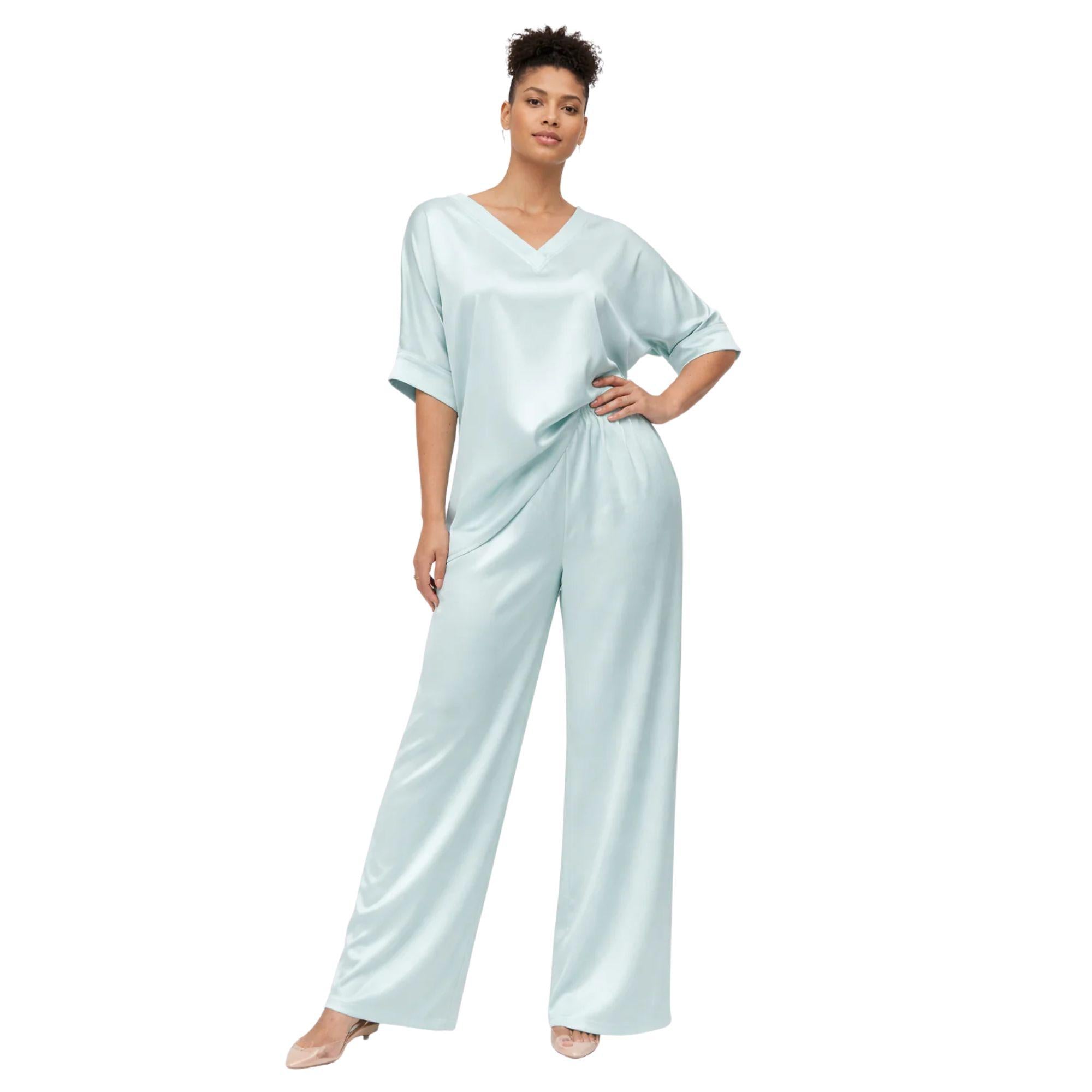 SOFTLINE V-NECK TOP (قميص) “ISOLDE”
