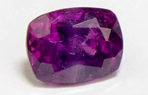 1.37ct Certified No heat Kashmir Purple Sapphire (7.4mm x 5.9mm)