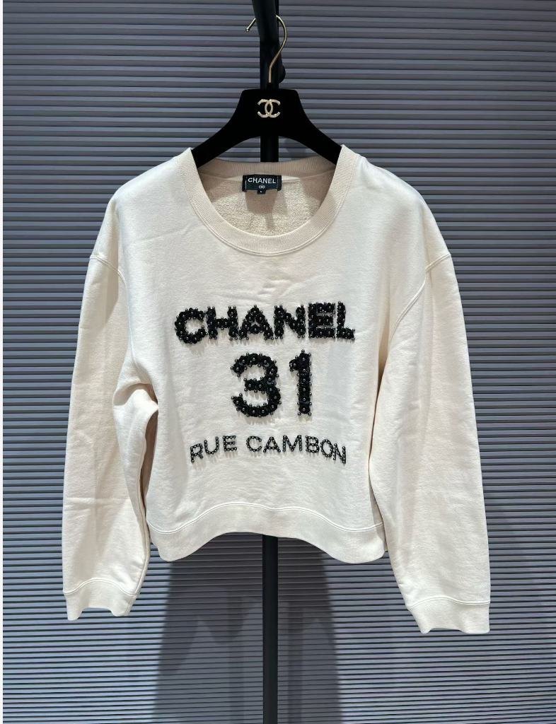 CHANEL 31 RUE CAMBON SWEATSHIRT SIZE L FT101475