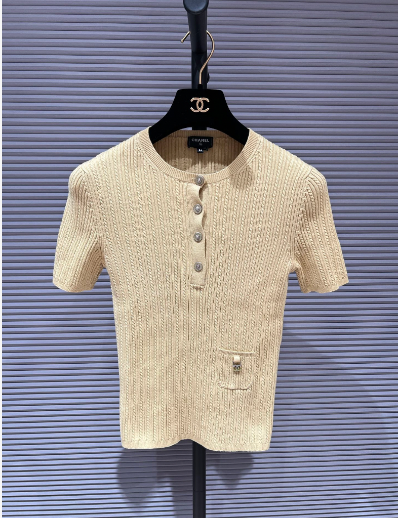 CHANEL GINGER 2022P SHORT SLEEVE FT101458