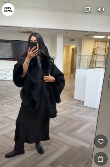 The Mani Black fur cape coat ALC3906