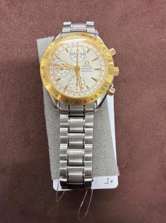 OMEGA speedmaster White Face 323.21.40.44.02.001  Watch  2700040385560