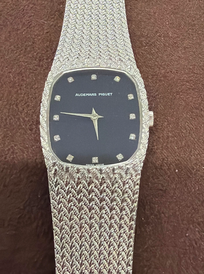 AUDEMARS PIGUET Blue Face - Gold Watch  2700042736483