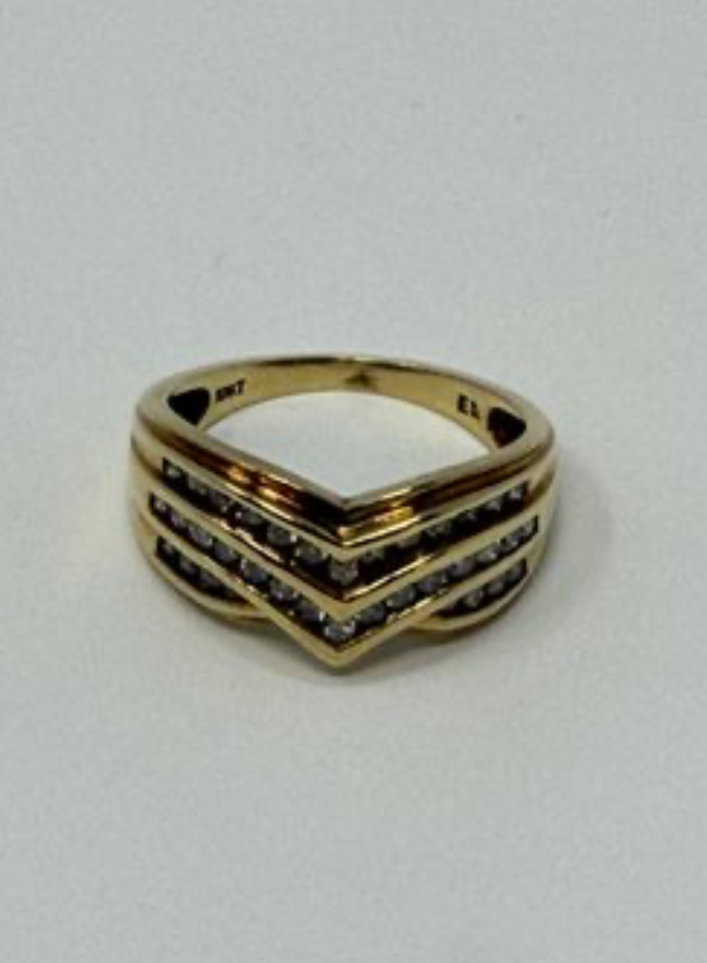10k 3.91g size 7 0.72ctw channel set diamonds ring   AFI044