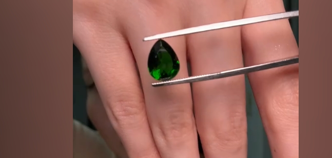 2.36ct Chrome Diopside Pear DXBCS5230