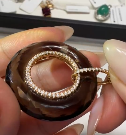 Quartz necklace