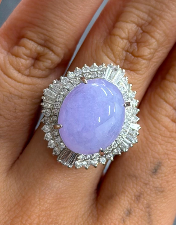 Ring in Pt900 - Lavender Jade 14.49 + D1.30 2051 JJC1494