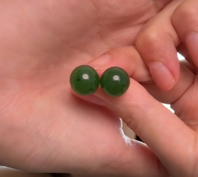 Natural Siberian Green Jade Earrings 10mm DXBCS5474
