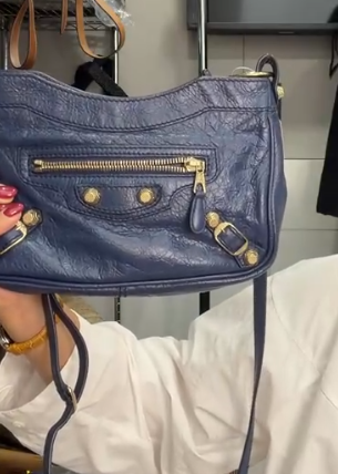 BALENCIAGA 519844 Leather Navy Handbag B0528FCJQ5