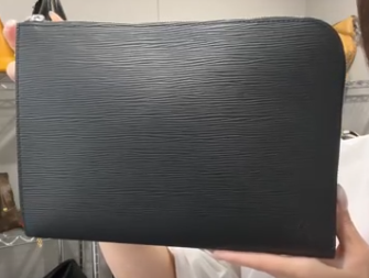 LOUIS VUITTON Epi Pochette Jour Black M62646 B06013QDBG