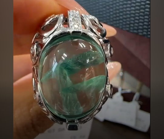 K18WG Fluorite Ring FR 23.07 DA 0.43 18.6g Other 26-22407-0