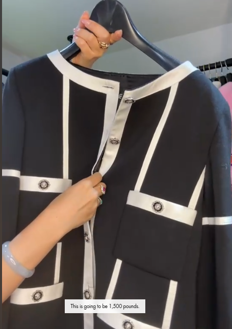 CHANEL BLACK WHITE TRIM LEO HEAD BLAZER