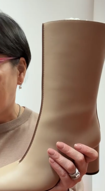 57. Bottes Defile Boots In Leather Beige - 36