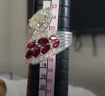 Pt900 Ruby Ring J0713QZJ3B