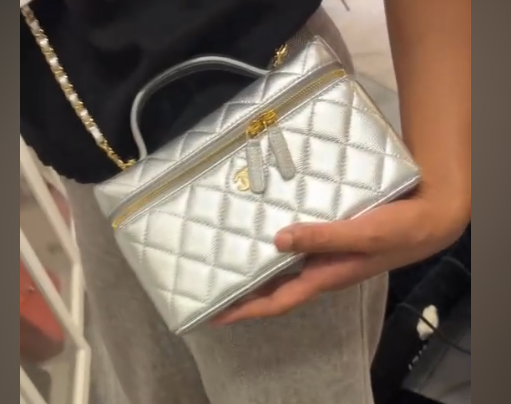 Chanel silver vanity ALC4210