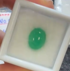2.26ct emerald sugarloaf
