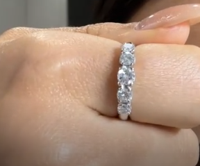 Pt900 Diamond Ring J0803WEGQZ