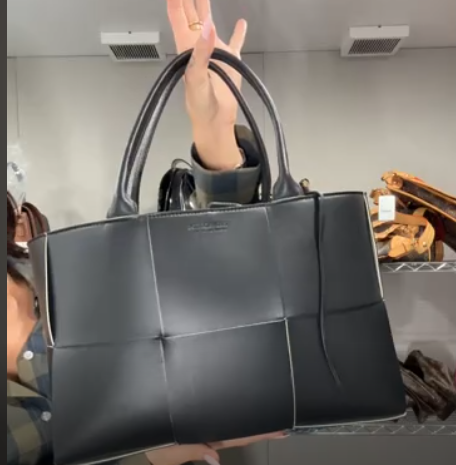 The Arco Tote Bag B08087QBZM